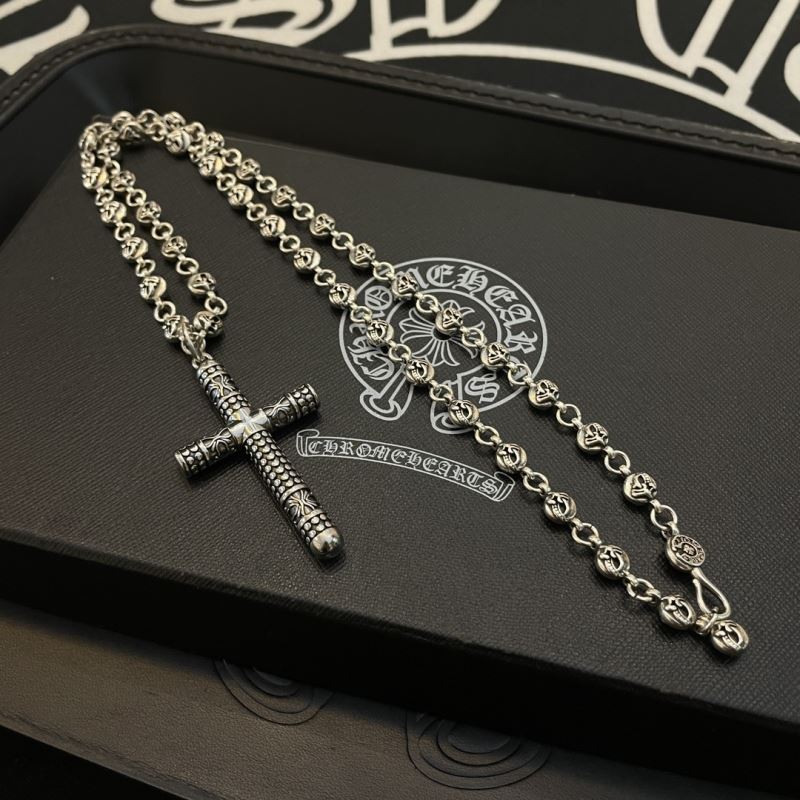 Ch*0me He**ts necklaces